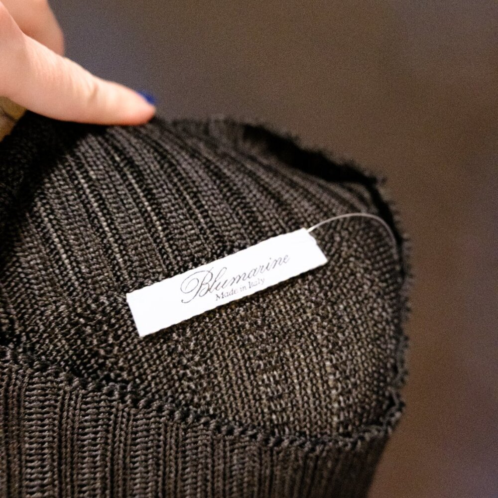 Bluemarine Black knit mock neck sleeveless top - Picture 4 of 4